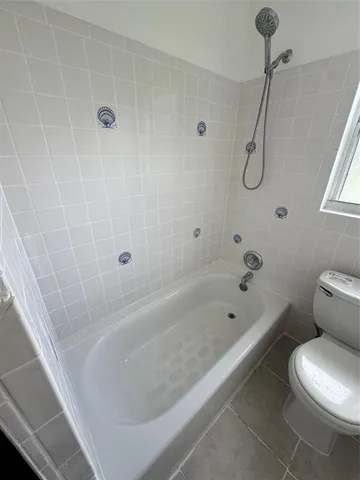 $2,100 | 3403 Rostan Lane, Unit MAIN, Palm Springs, FL 33461