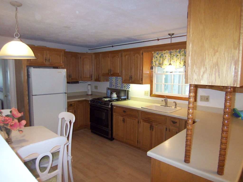 27 Walker Road Beverly, MA 01915 - Photo 9 of 20 Gallery Image 9