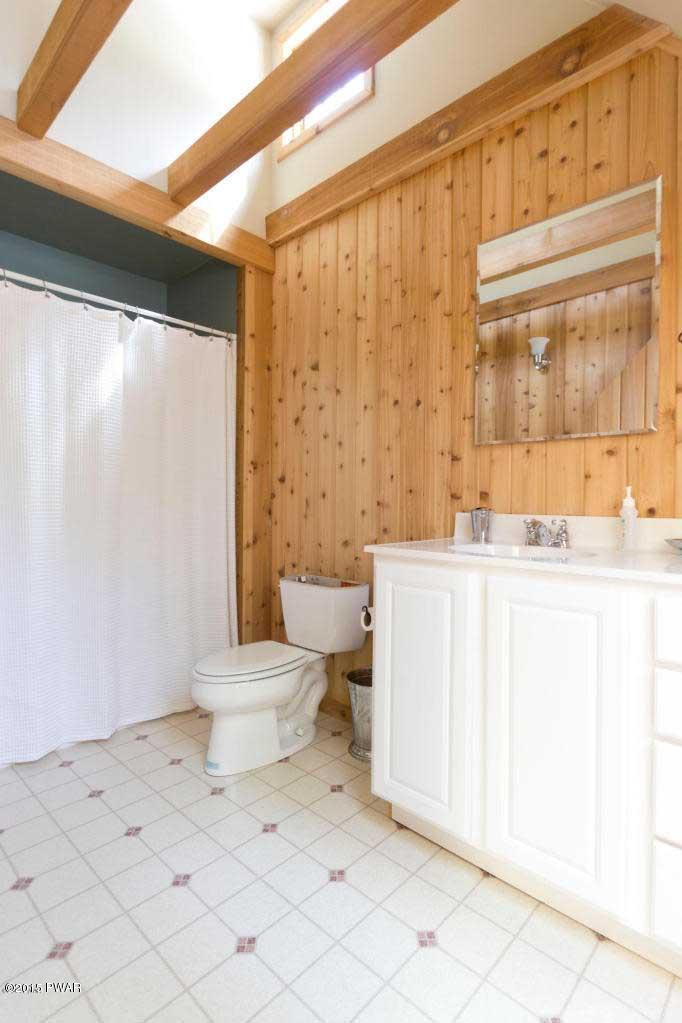 1 East Wenonah Road Tafton, PA 18464 - Photo 21 of 27