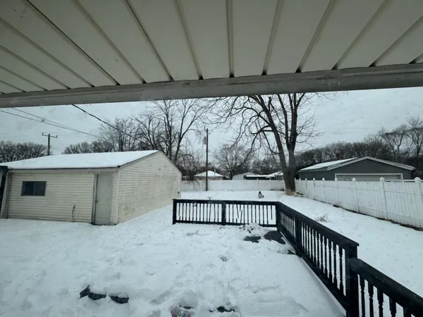 $1,700 | 8405 Robindale Avenue, Dearborn Heights, MI 48127