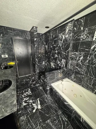 $1,700 | 8405 Robindale Avenue, Dearborn Heights, MI 48127