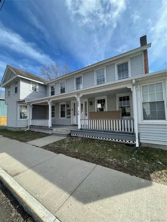 $4,200 | 46 East Market Street, Red Hook, NY 12571