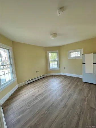 $4,200 | 46 East Market Street, Red Hook, NY 12571