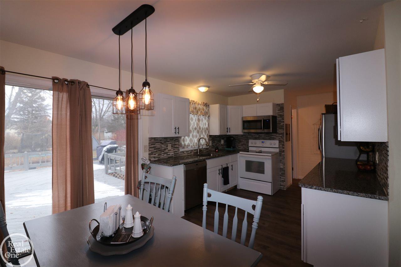 5401 South Genesee Road Grand Blanc, MI 48439 - Photo 36 of 39 31372960-68.JPG