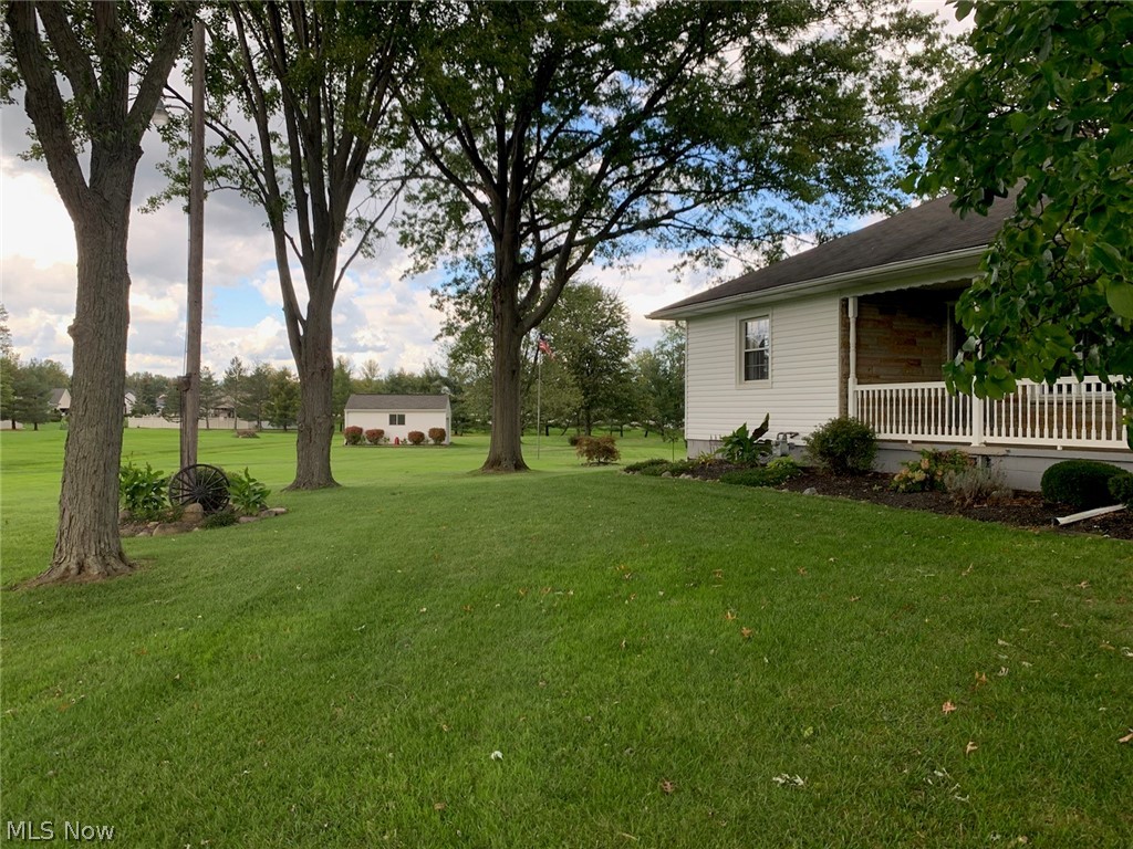 47564 Middle Ridge Road Amherst, OH 44001 - Photo 3 of 14