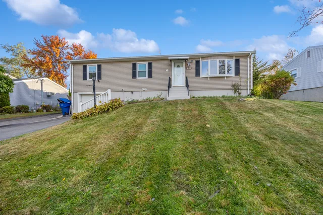 $344,900 | 197 Hickory Hill Drive, Waterbury, CT 06708