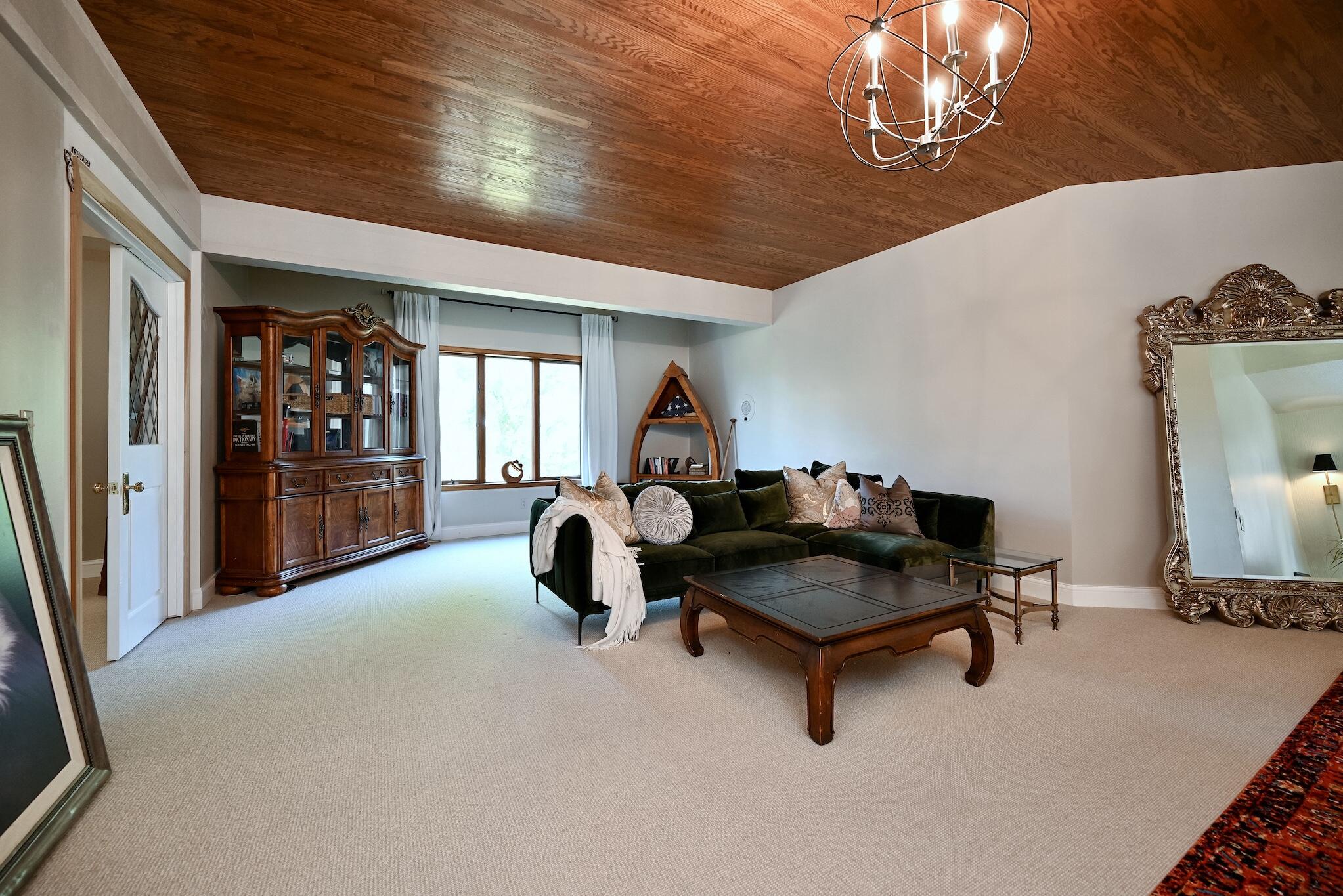 2331 Goodview Road Winona, MN 55987 - Photo 14 of 47 UL Family Room