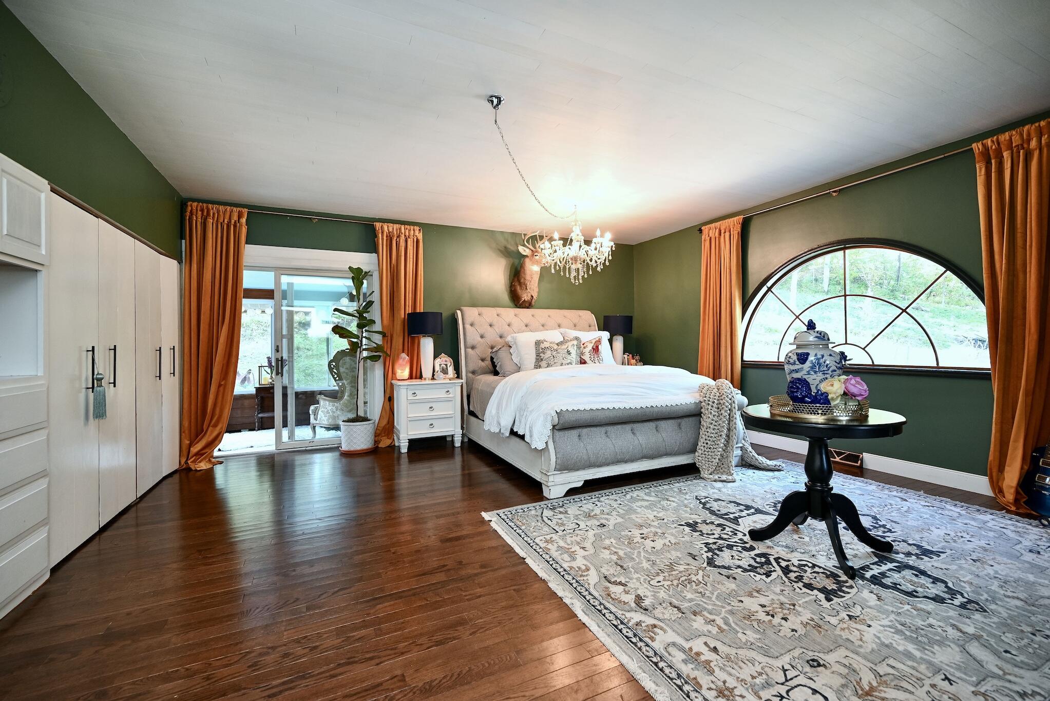 2331 Goodview Road Winona, MN 55987 - Photo 16 of 47 MF Primary Bedroom