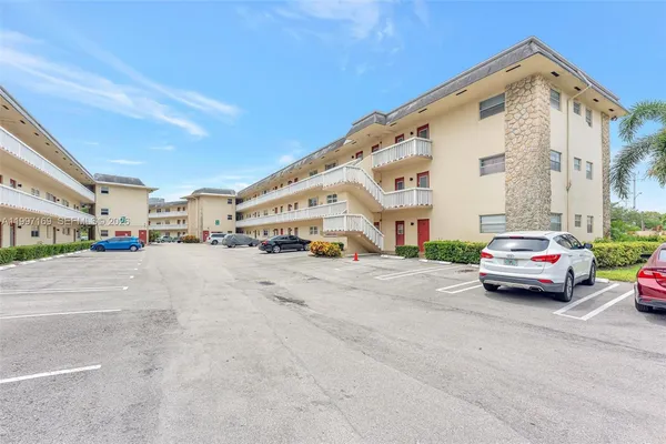 $90,000 | 4341 Northwest 16th Street, Unit 203, Lauderhill, FL 33313
