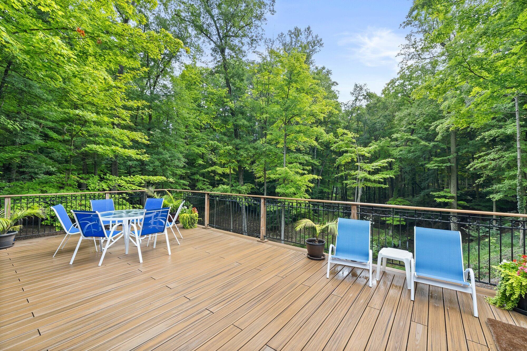 1833 East Hanley Road Mansfield, OH 44903 - Photo 77 of 94 64-ext-balcony-view