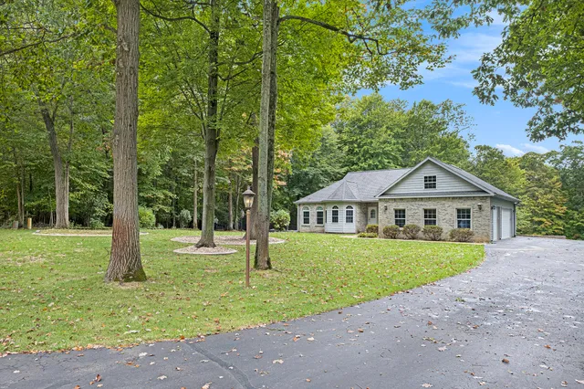 $576,000 | 944 Tibalew Drive Northwest, Sparta, MI 49345