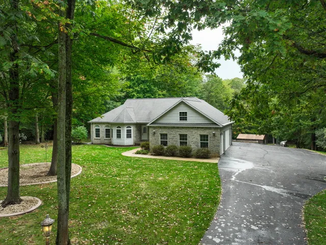 $576,000 | 944 Tibalew Drive Northwest, Sparta, MI 49345