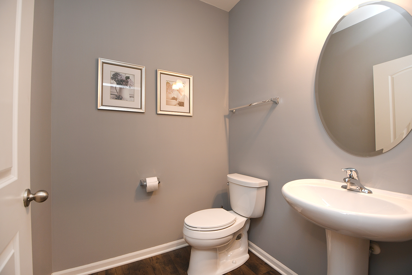 2073 Rownham Hill Road New Lenox, IL 60451 - Photo 21 of 34 a bathroom with a toilet a sink and mirror
