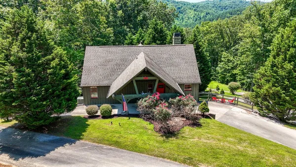 $375,000 | 647 Omega Drive, Spring City, TN 37381