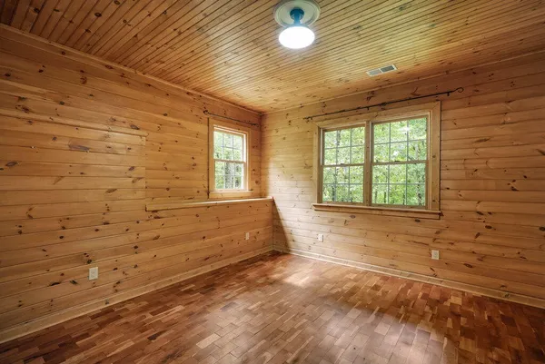 $375,000 | 647 Omega Drive, Spring City, TN 37381