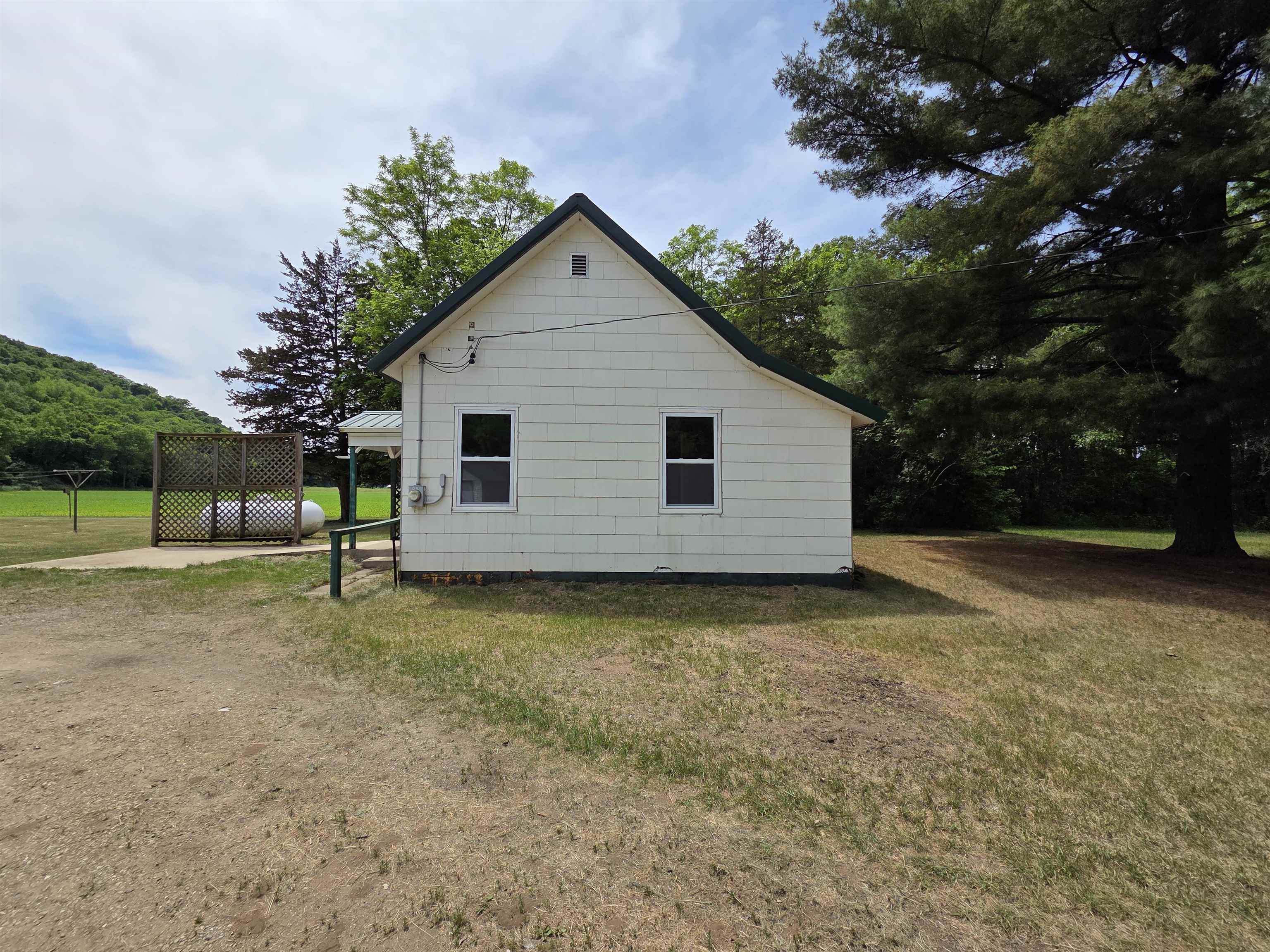 305 William Street Avoca, WI 53506 - Photo 7 of 38
