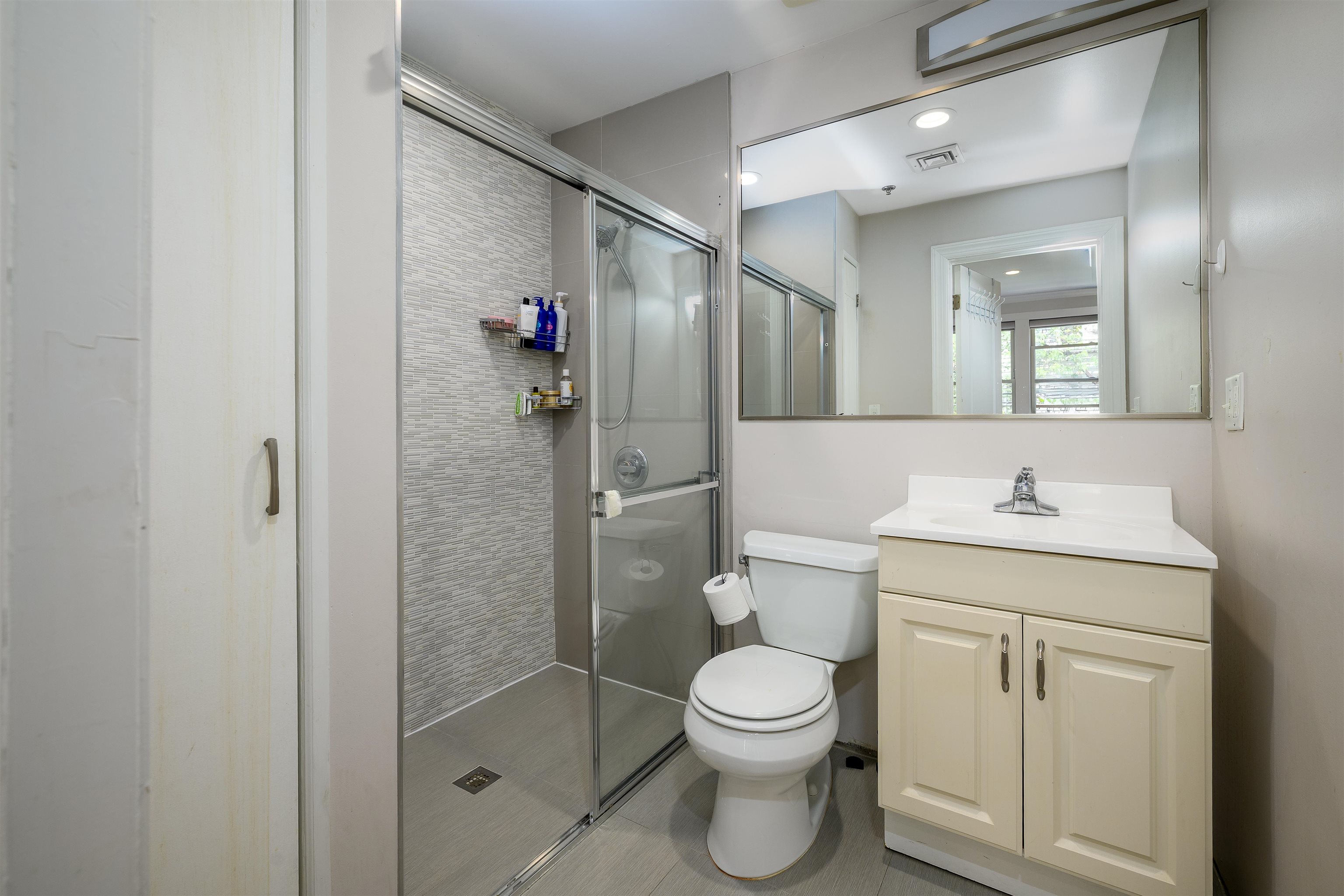 413 Madison Street, Unit 2 Hoboken, NJ 07030 - Photo 14 of 21