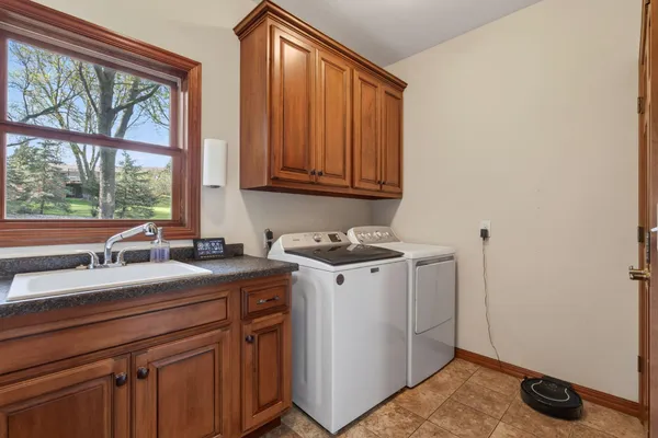 $675,000 | 1216 East Apple Creek Road, Appleton, WI 54913