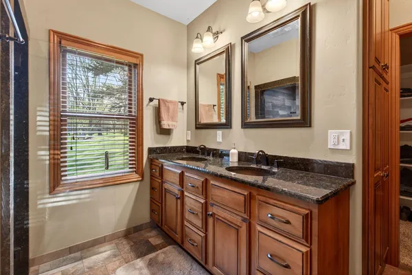 $675,000 | 1216 East Apple Creek Road, Appleton, WI 54913