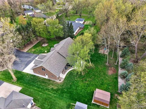 $675,000 | 1216 East Apple Creek Road, Appleton, WI 54913