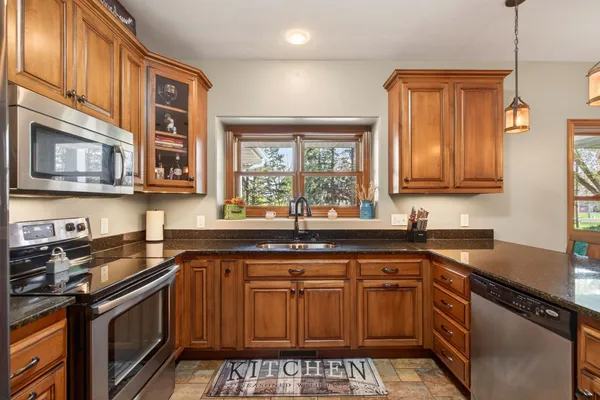 $675,000 | 1216 East Apple Creek Road, Appleton, WI 54913