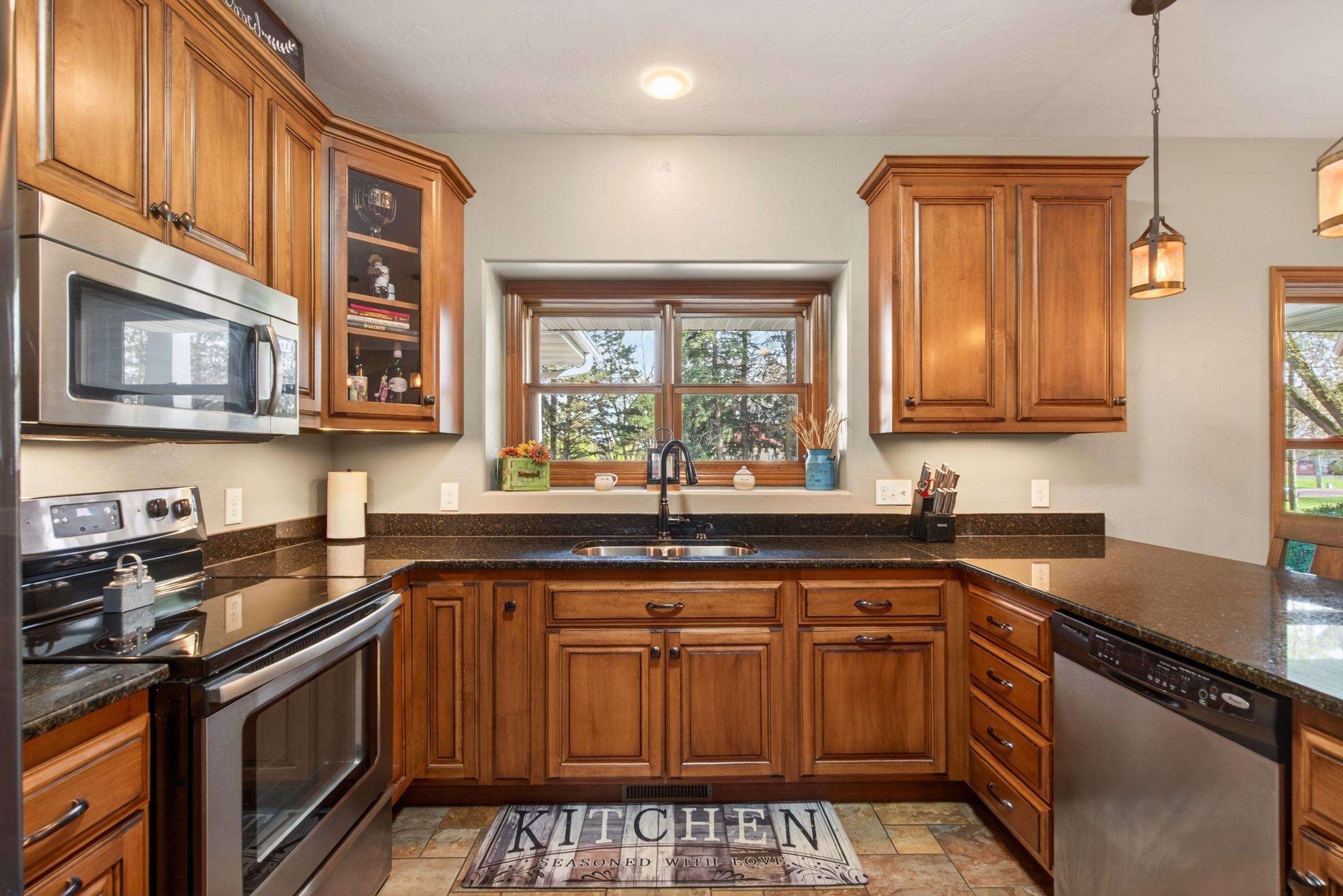 1216 East Apple Creek Road Appleton, WI 54913 - Photo 6 of 62