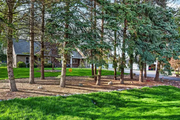 $675,000 | 1216 East Apple Creek Road, Appleton, WI 54913