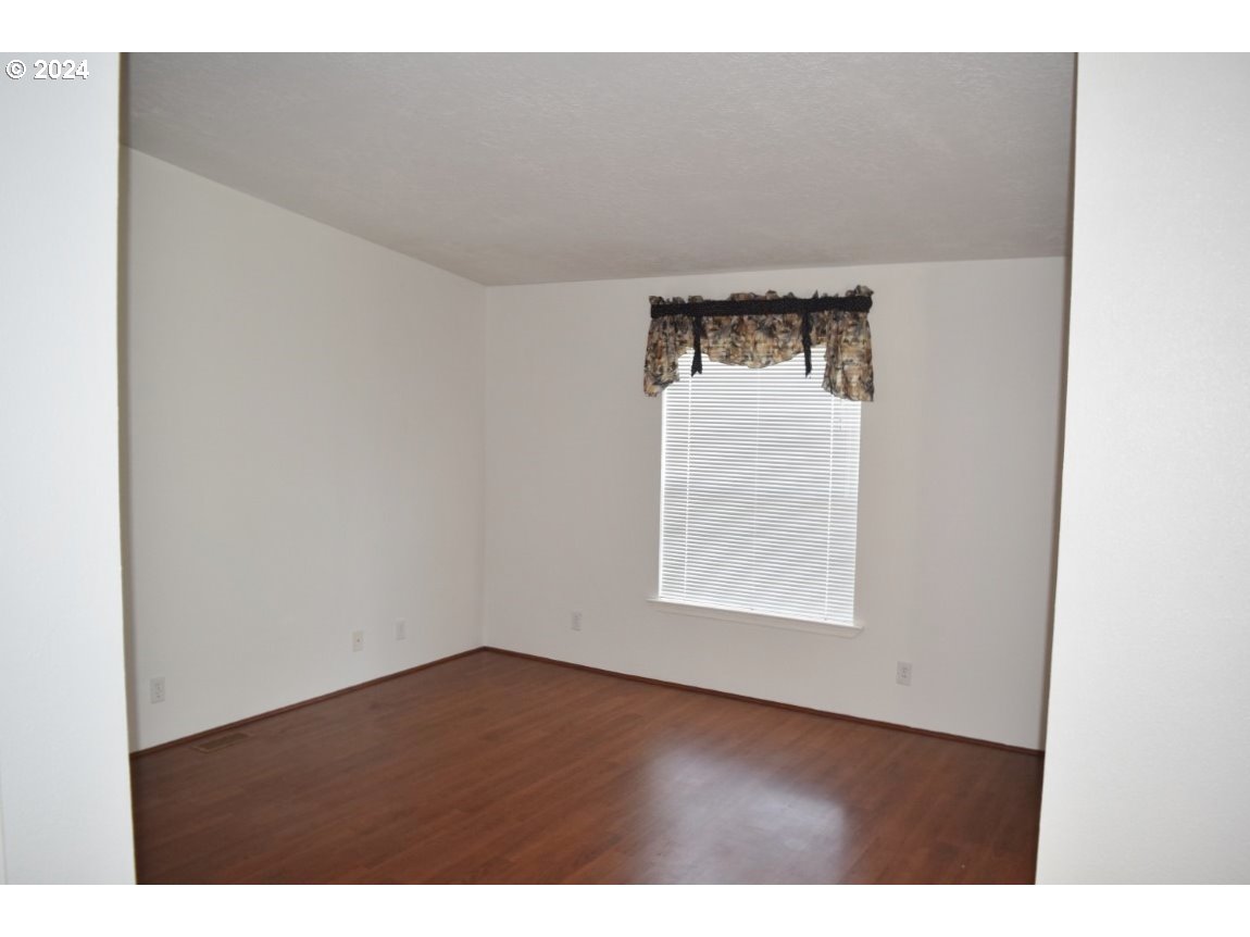 103 Columbia Street Helix, OR 97835 - Photo 14 of 30