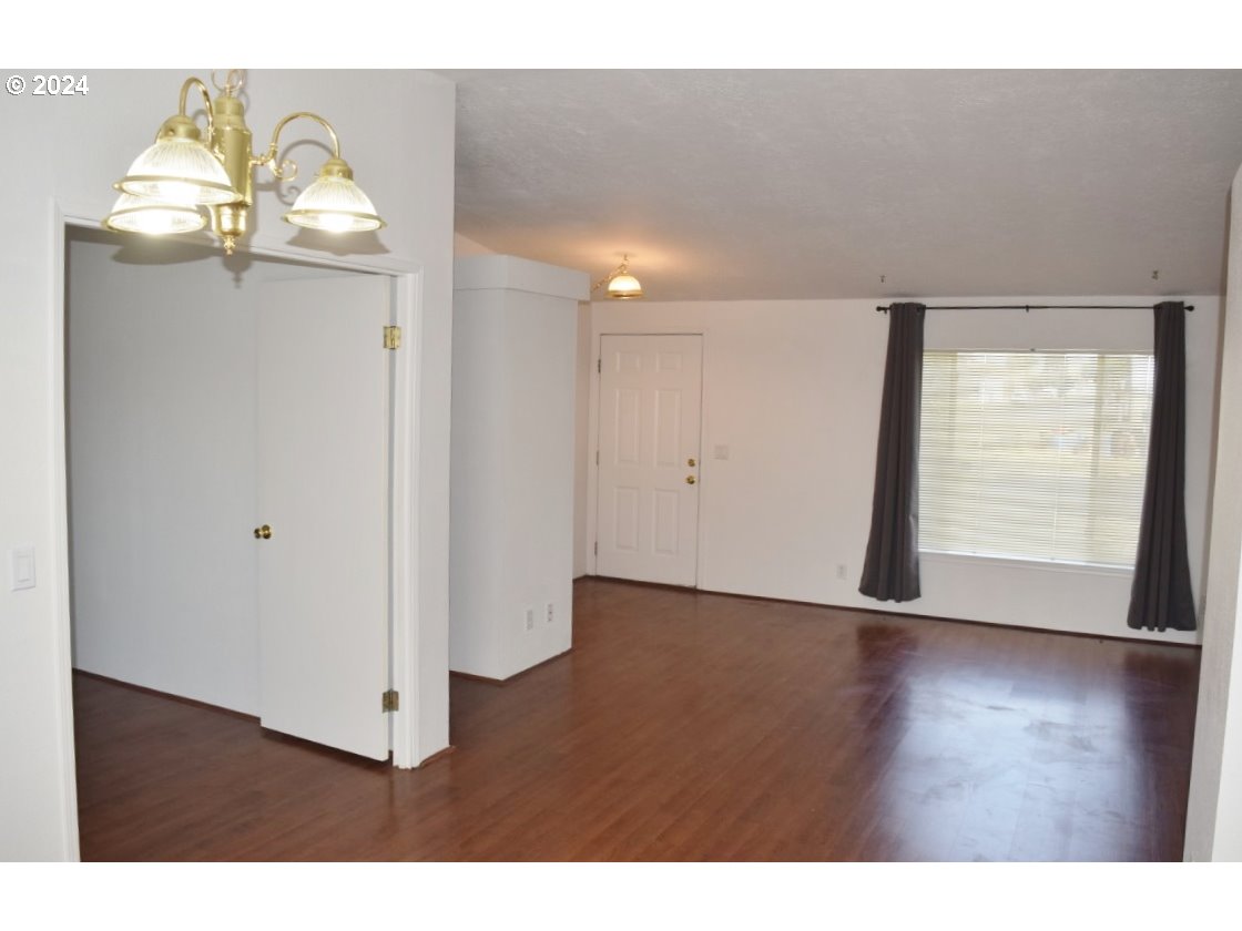 103 Columbia Street Helix, OR 97835 - Photo 6 of 30