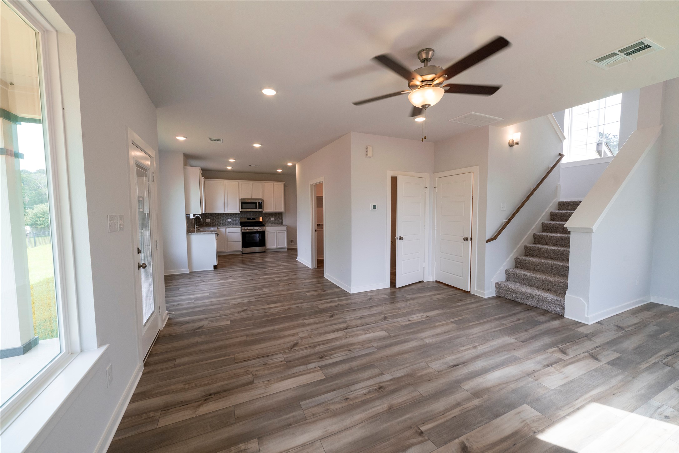 3709 Violet Lane Huntsville, TX 77340 - Photo 7 of 30