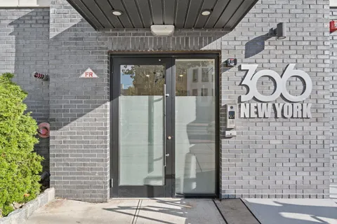 $749,000 | 306 New York Avenue, Unit 201, Union City, NJ 07087