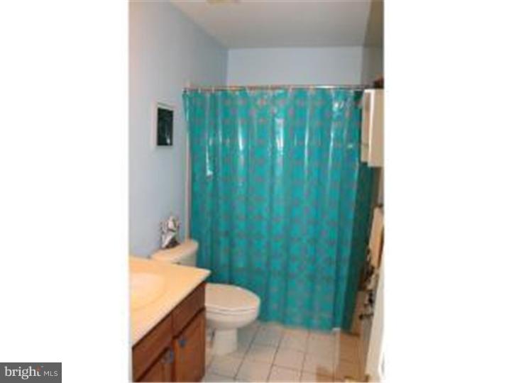 20 Warwick Road West Windsor, NJ 08550 - Photo 13 of 14 Bathroom