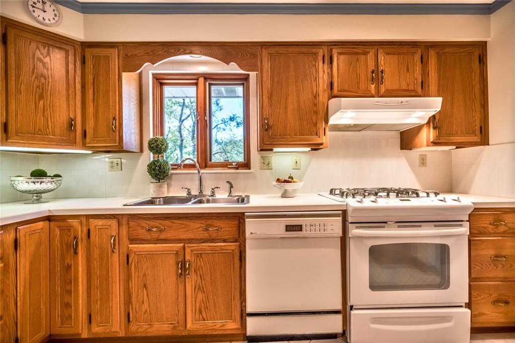 1349 Anderson Road Pittsburgh, PA 15209 - Photo 14 of 25