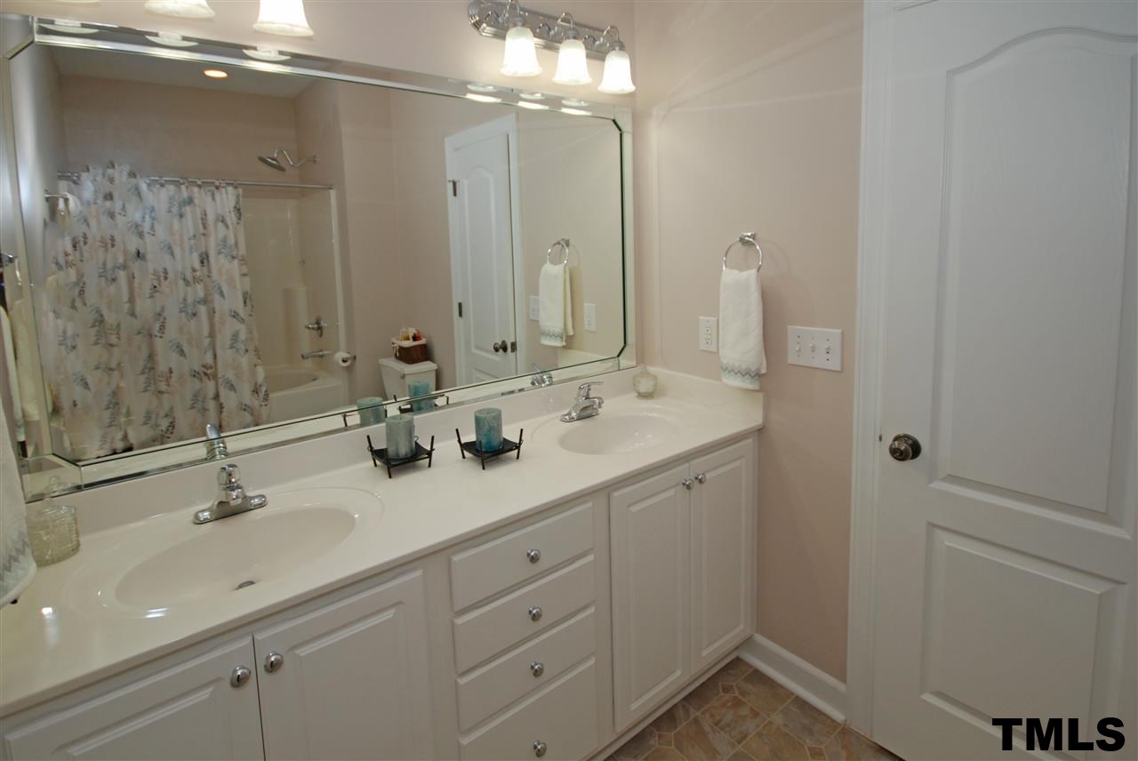 8925 Oregon Inlet Court Raleigh, NC 27603 - Photo 12 of 25 Gallery Image 12