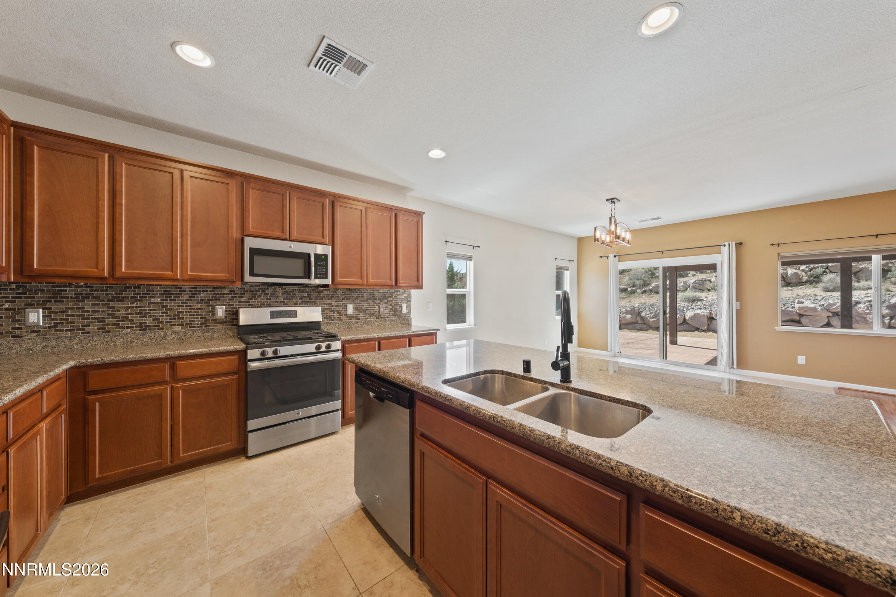 17965 Cedar Mountain Court Reno, NV 89508 - Photo 13 of 58 A7V03312