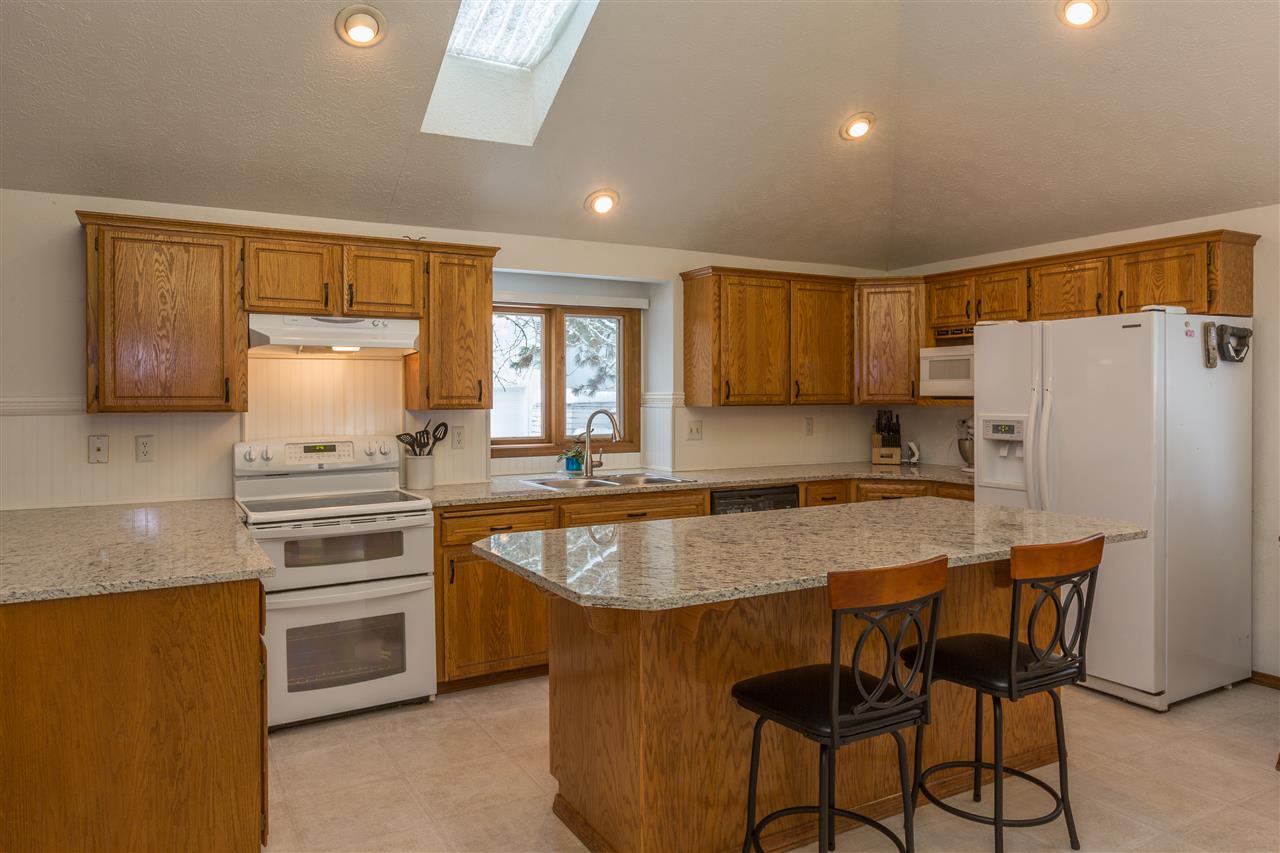 2304 East Winger Road Spokane, WA 99208 - Photo 10 of 20