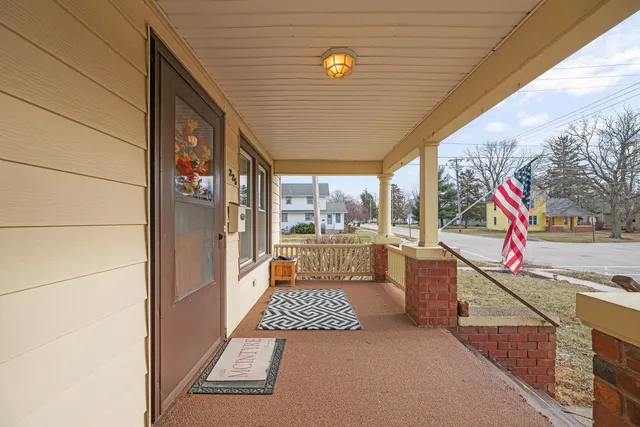 $179,900 | 225 East Wells Street, Geneseo, IL 61254