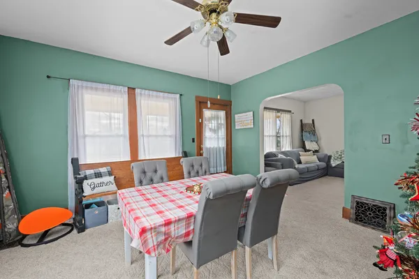 $169,900 | 225 East Wells Street, Geneseo, IL 61254