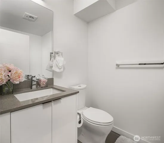 $3,200 | 5114 24th Avenue Northeast, Seattle, WA 98105