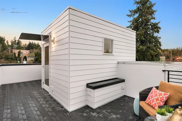 $3,200 | 5114 24th Avenue Northeast, Seattle, WA 98105