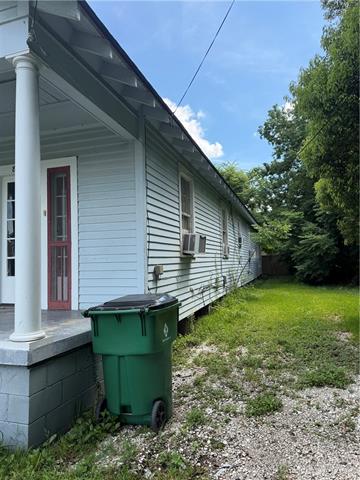 819 Governor Hall Street Gretna, LA 70053 - Photo 3 of 23