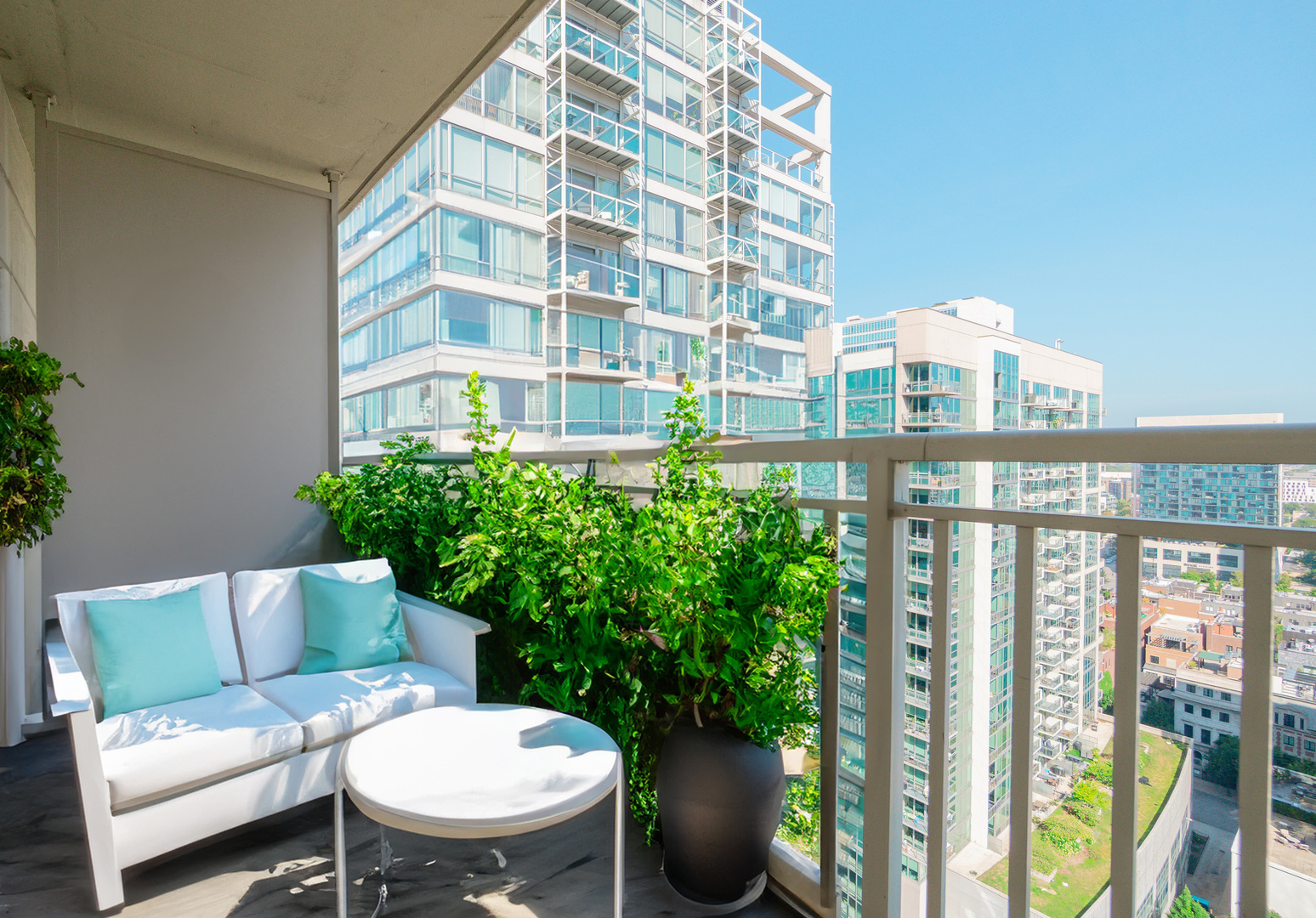 645 North Kingsbury Street, Unit 2109 Chicago, IL 60654 - Photo 25 of 36