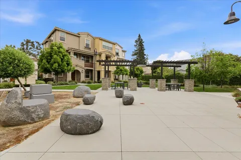 $1,658,000 | 270 Ariana Place, Mountain View, CA 94043