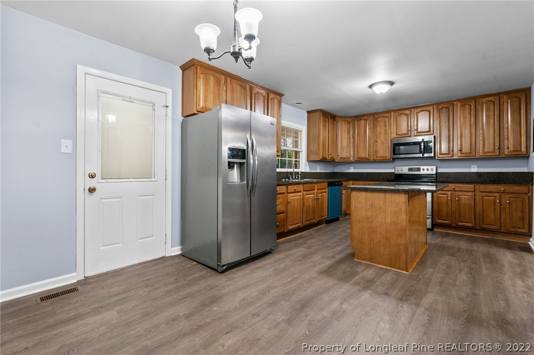 2062 Dunn Road Eastover, NC 28312 - Photo 9 of 36 Gallery Image 9