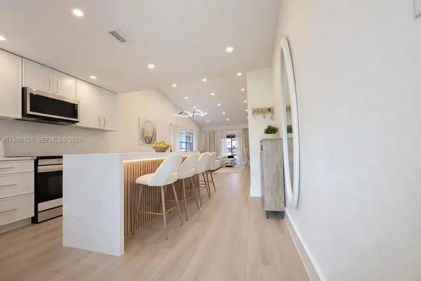 $3,100 | 769 Banks Road, Unit 119, Margate, FL 33063