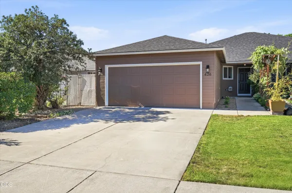 $329,900 | 426 Crystal Drive, Eagle Point, OR 97524