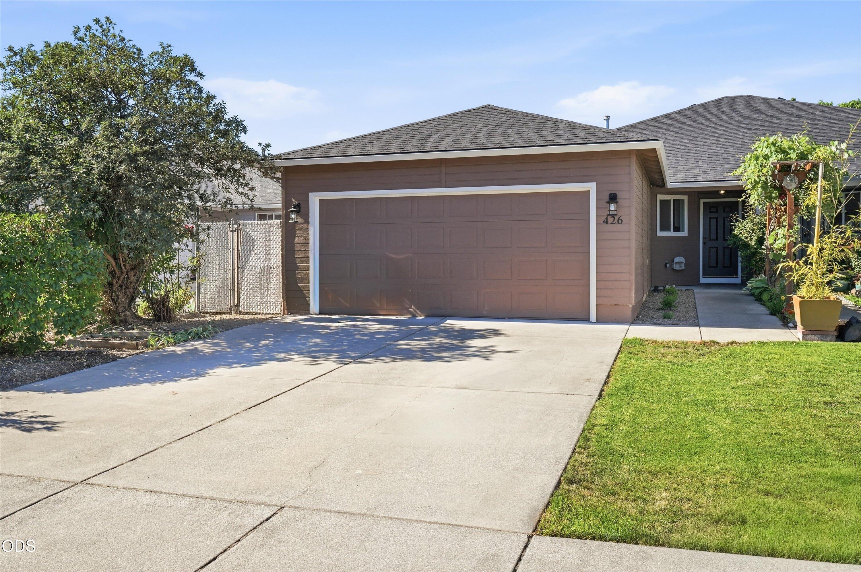 426 Crystal Drive Eagle Point, OR 97524 - Photo 1 of 30