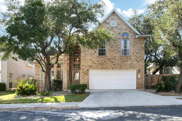 $2,450 | 6438 Lost Holly, San Antonio, TX 78240