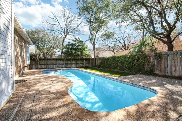 $2,450 | 6438 Lost Holly, San Antonio, TX 78240