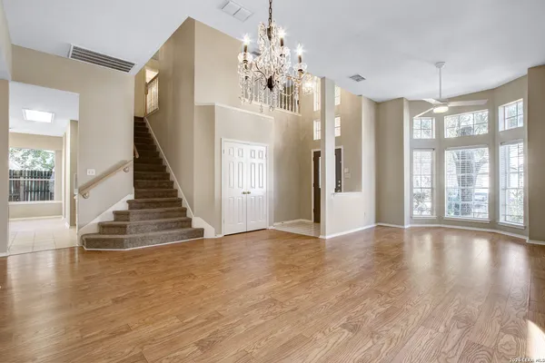 $2,450 | 6438 Lost Holly, San Antonio, TX 78240
